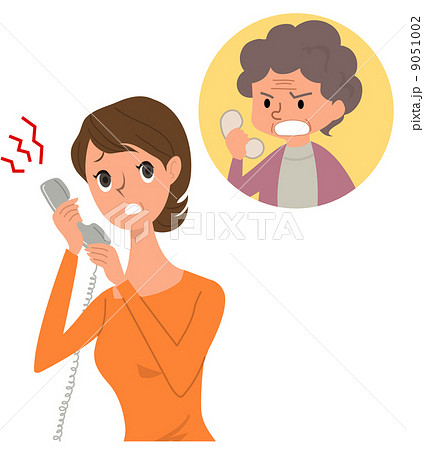 文句の電話をとる中年女性 文句の電話をとる中年女性 9051002
