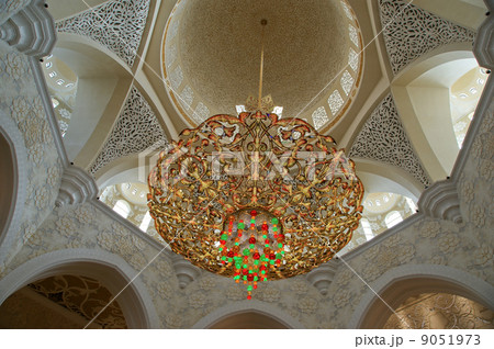 Abu Dhabi Sheikh Zayed White Mosque in UAE 9051973