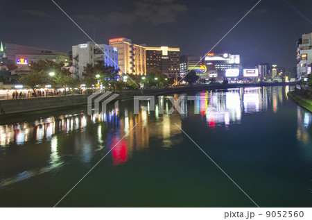 屋台が並ぶ中洲夜景 9052560