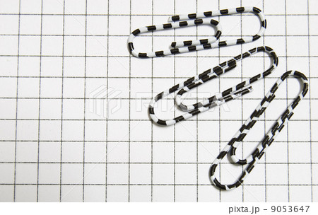 paper clips 9053647