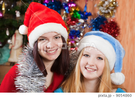 girls in Christmas hats girls in Christmas hats 9054860