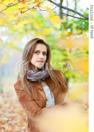 long-haired girl  in autumn 9055502