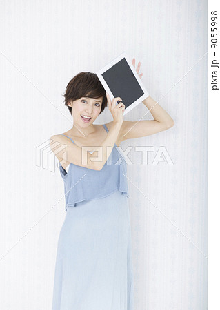 若い女性 9055998