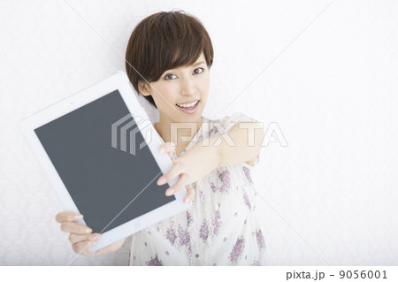 若い女性 9056001