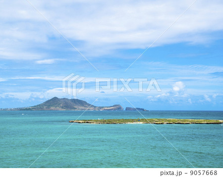 沖合の島 沖合の島 9057668
