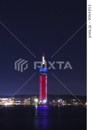 秋田港の夜明け 9064953