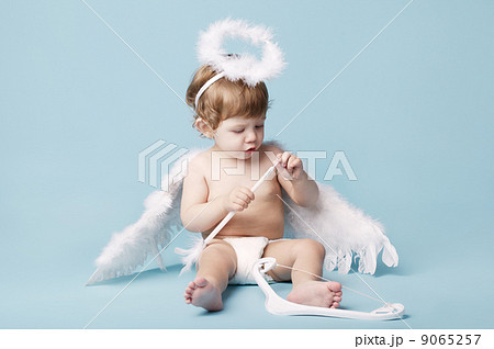 Beautiful little angel 9065257