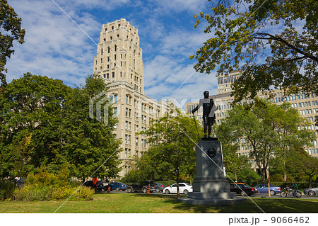 トロント大学 トロント大学 9066462