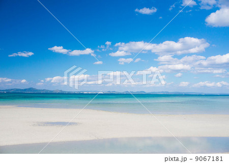 沖縄の海（海中道路からの風景） 9067181