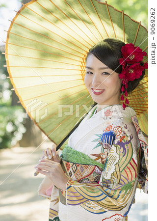 着物の若い女性 着物の若い女性 9069262