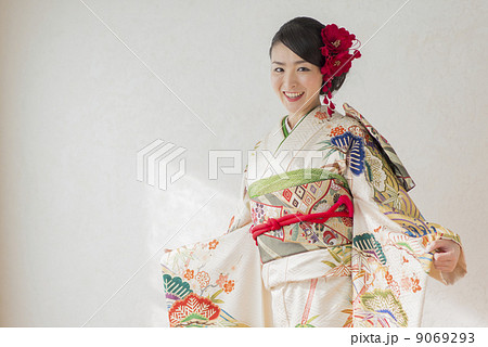 着物の若い女性 9069293
