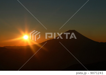 櫛形山から夜明けの富士山 9071241