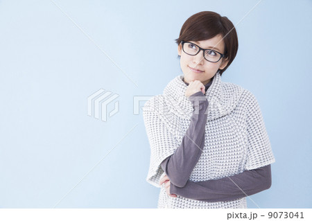 ニットの女性 ニットの女性 9073041
