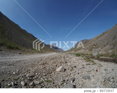 road in the mountains 9073937