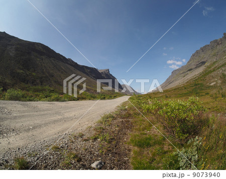 road in the mountains 9073940