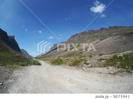 road in the mountains 9073941