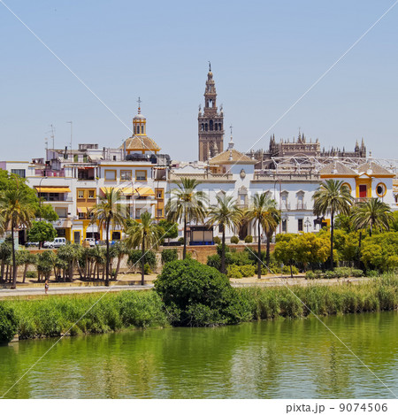 Guadalquivir River in Seville Guadalquivir River in Seville 9074506