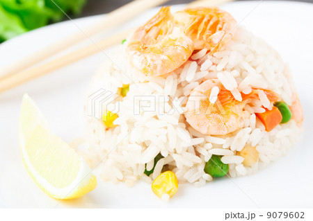 Fried rice with shrimps 9079602