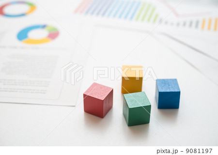 資料とブロック 9081197