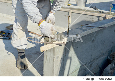 基礎の天端均し 9083508