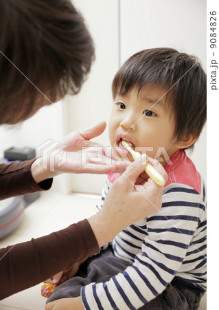 子供の歯磨き 子供の歯磨き 9084826