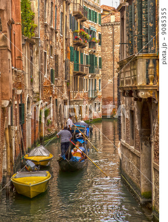 ベニスの運河 9085355