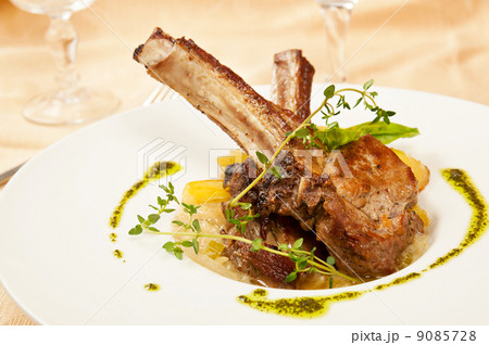 Roasted sheep meat 9085728