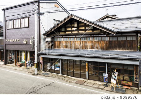 横手市、増田地区の歴史的建造物(内蔵)のある中七日町 横手市、増田地区の歴史的建造物(内蔵)のある中七日町 9089576