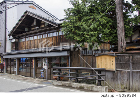 横手市、増田地区の歴史的建造物（内蔵）のある中七日町 9089584