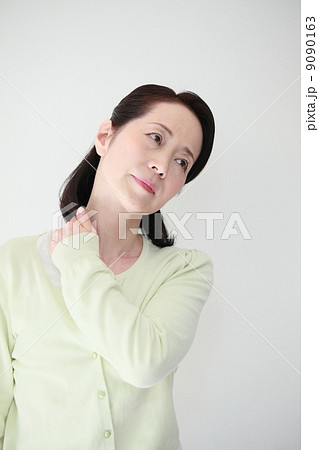 シニア　肩こり 9090163