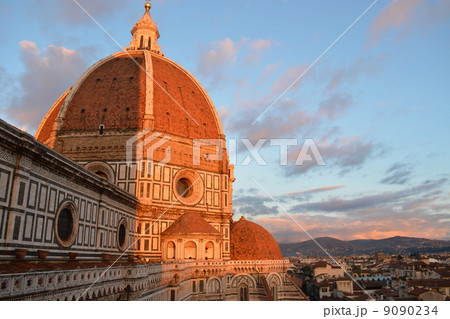 夕暮れのドゥオモ 夕暮れのドゥオモ 9090234