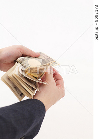 お金を数える人 お金を数える人 9092173