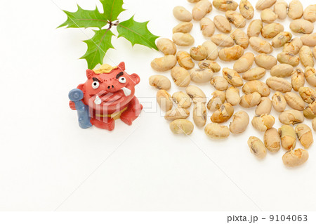 節分 福豆と可愛い赤鬼 節分 福豆と可愛い赤鬼 9104063