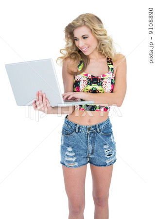 9108890
