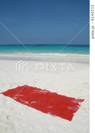 red towel on beatiful beach, Tachai island, Similan island group 9140515