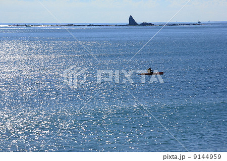 湘南茅ヶ崎 エボシ岩とシーカヤック 湘南茅ヶ崎 エボシ岩とシーカヤック 9144959