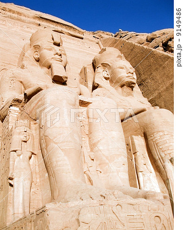 アブ・シンベル神殿 、ラムセス二世像 アブ・シンベル神殿 、ラムセス二世像 9149486