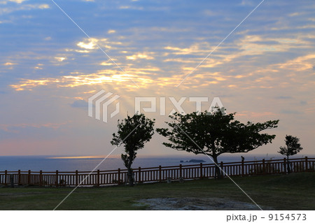 知念岬の夜明け 知念岬の夜明け 9154573