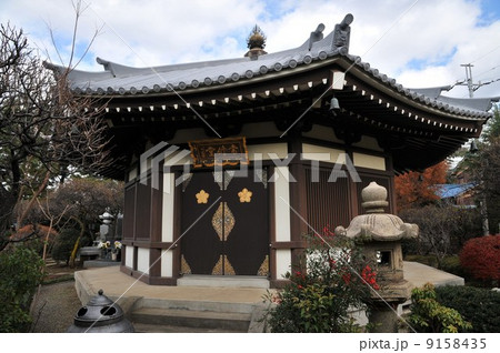 中山法華経寺　日常上人霊廟　 9158435