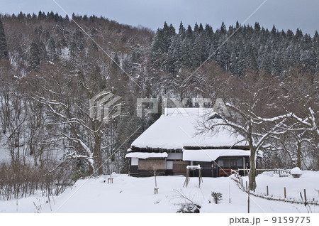 雪の盆城庵 9159775