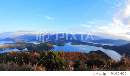晩秋の三方五湖 9162402