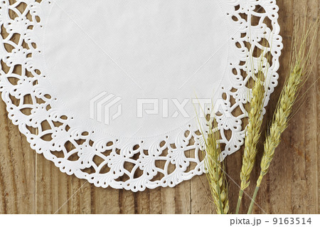 レースペーパーと麦の穂 9163514