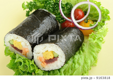 ハーフサイズの恵方巻き 9163818