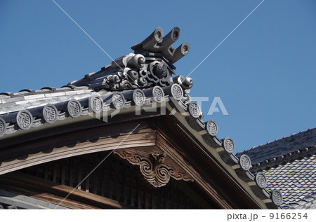 豊川稲荷・最祥殿の屋根瓦 9166254