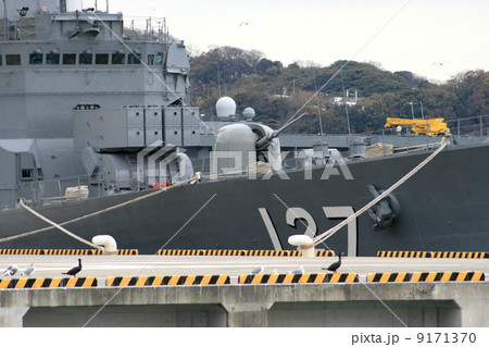 護衛艦「いそゆき」の入港風景 護衛艦「いそゆき」の入港風景 9171370