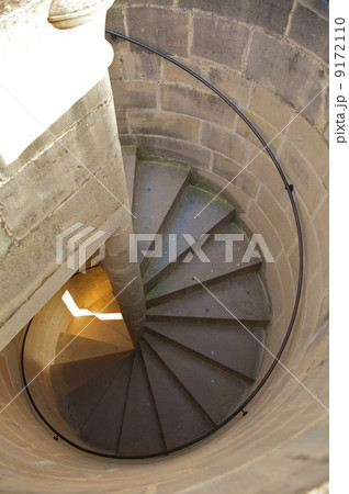 circular downstairs 9172110