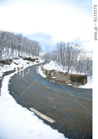 black road with snow 9173578