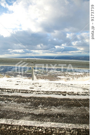 snow and guard rails 9173739