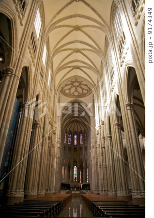 inside cathedral 9174349