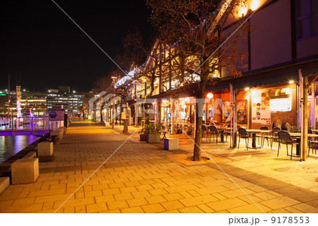 長崎港・出島ハーバー夜景 9178553